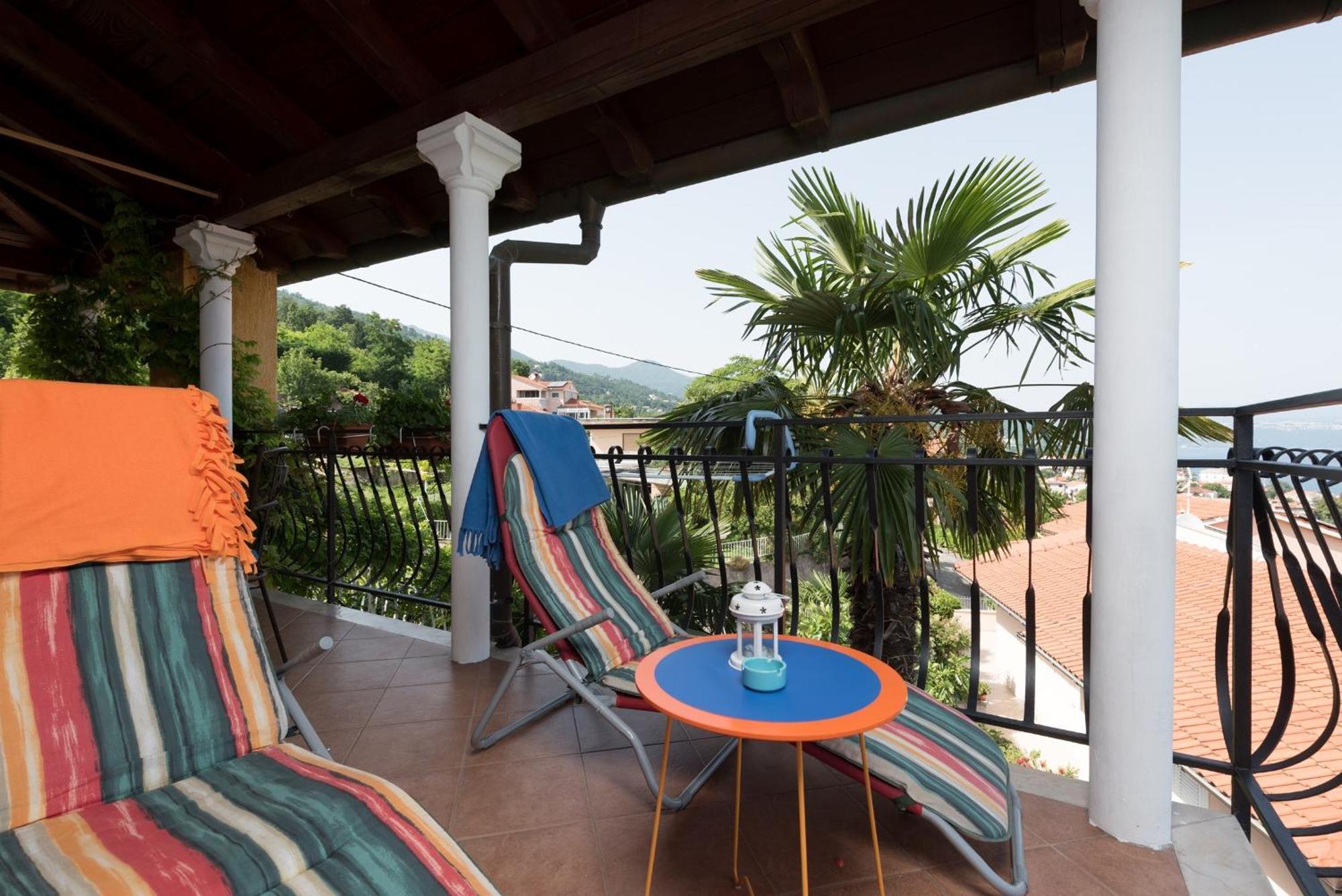 Apartments Villa Zara Laurana Esterno foto