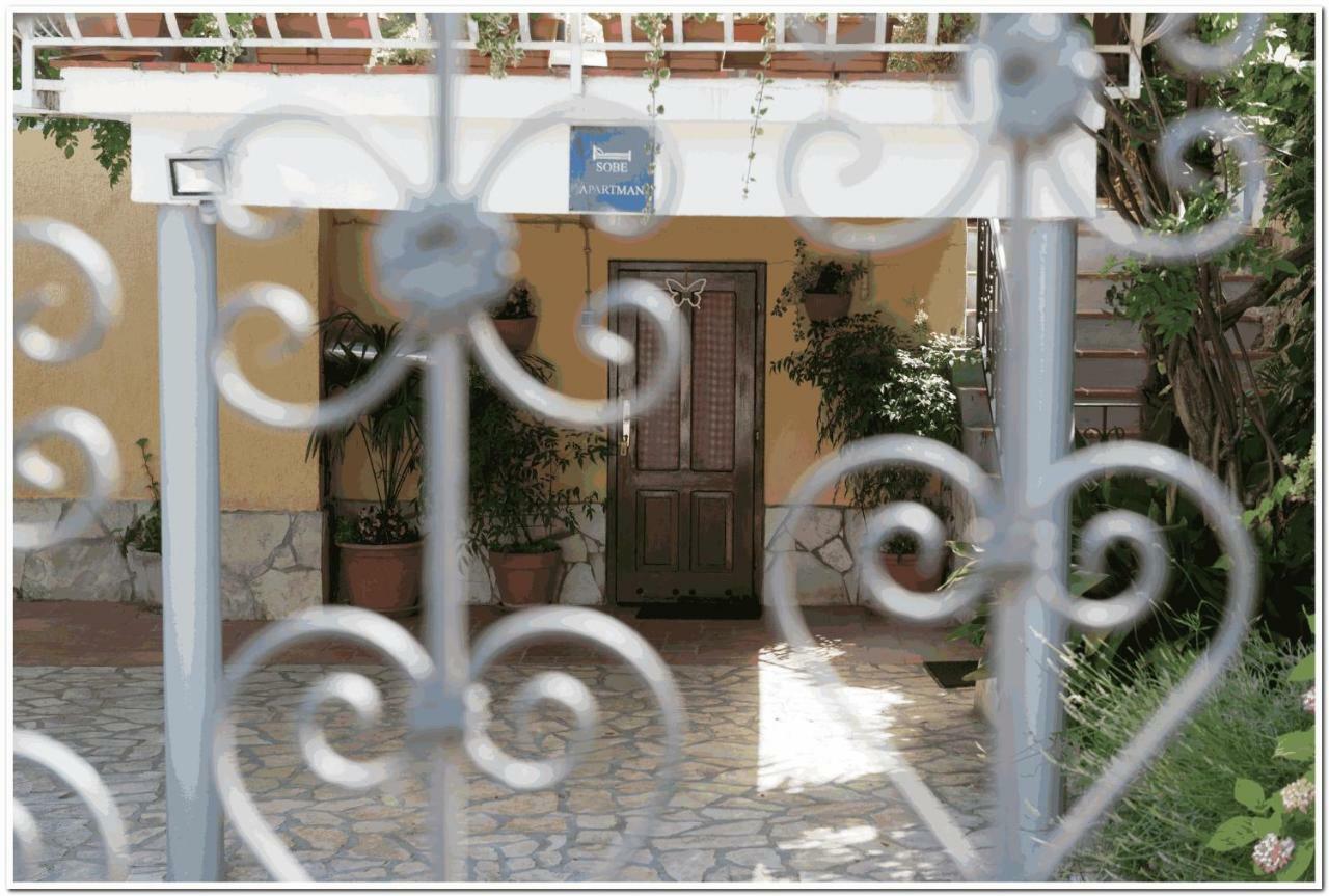Apartments Villa Zara Laurana Esterno foto